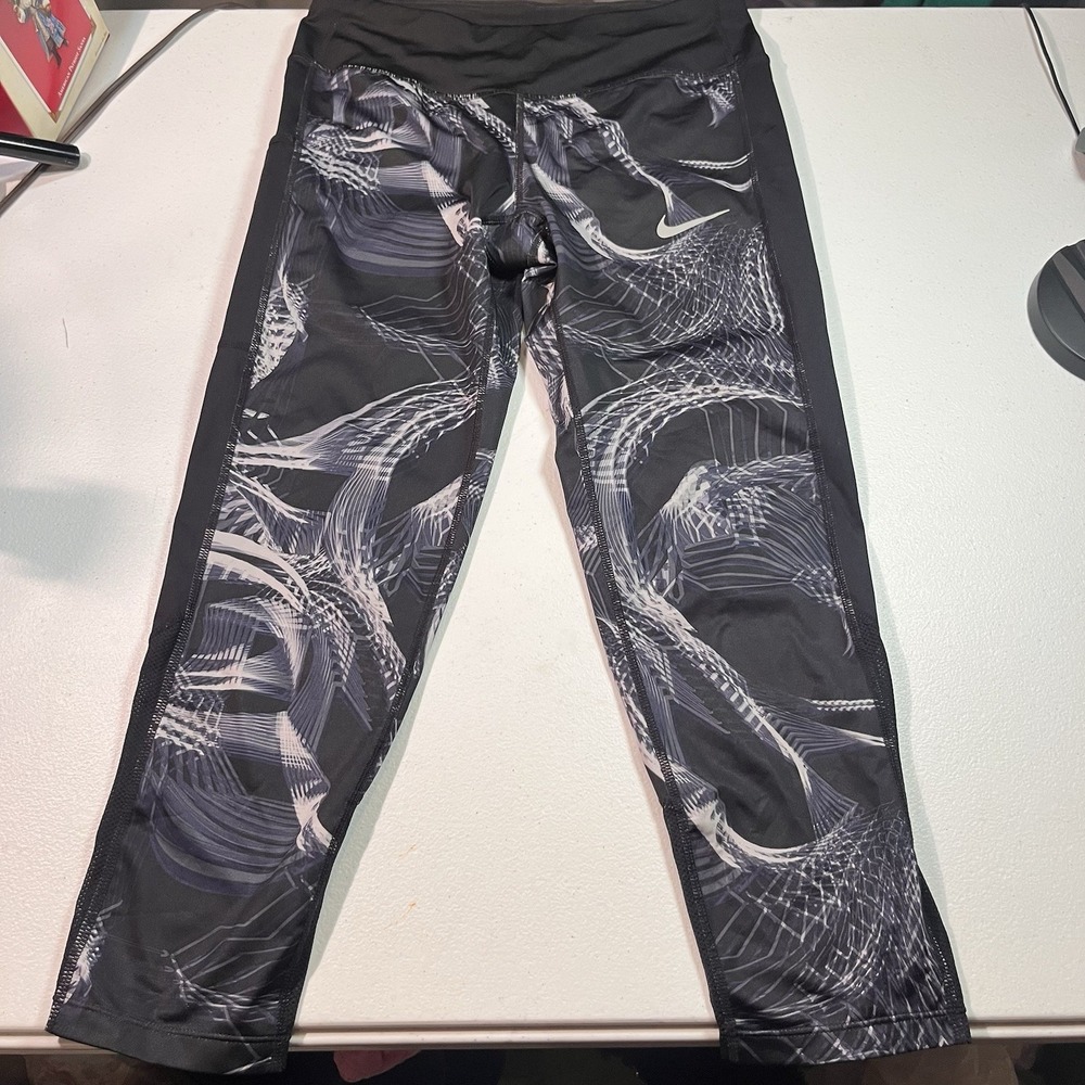 Nike Women's Dri‎ Fit Leggings Black Size Small EUC